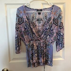 Boho, boutique style deep v neck blouse multi color size medium